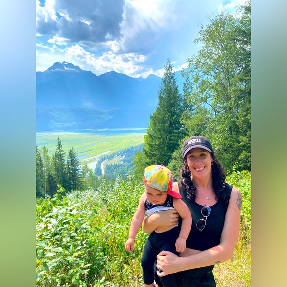 Meet your Posher, Jessica - Picture 1 of 1